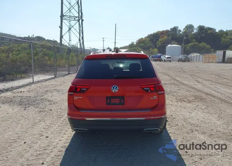 2018 Volkswagen Tiguan 2.0T Se/2.0T Sel из США, поврежденный, VIN 3VV2B7AX6JM176915